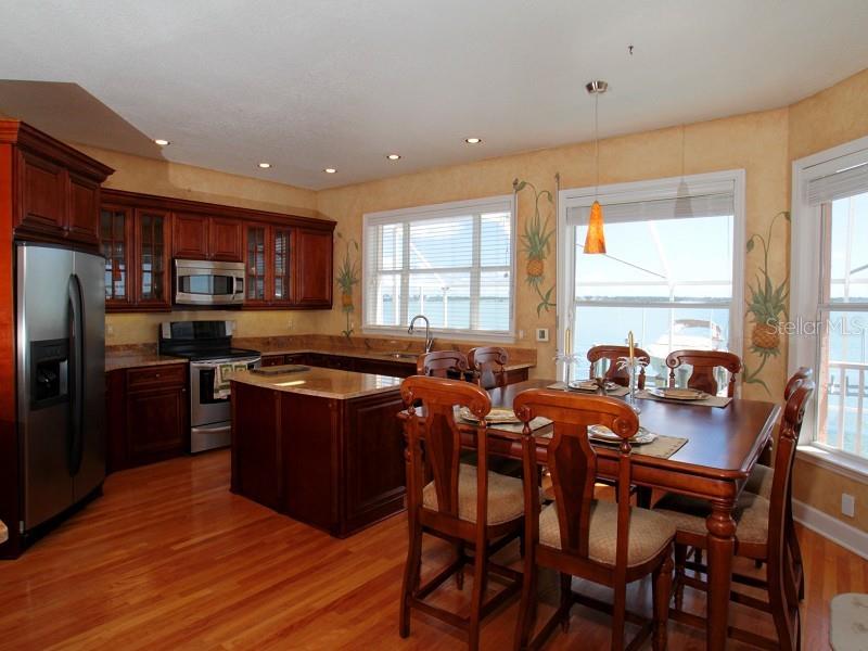 202 Sand Key Estates Dr Property Photo 9