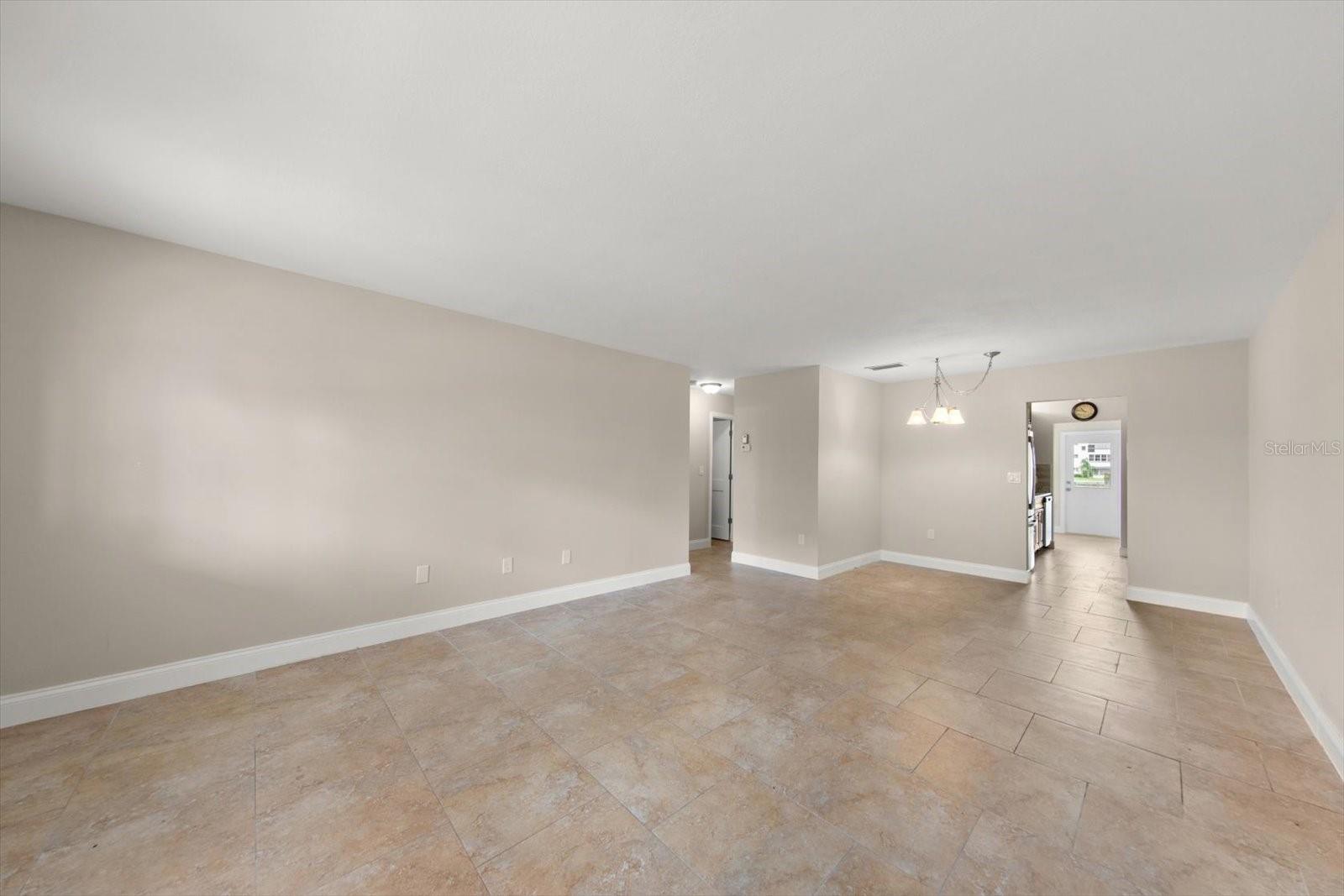 6025 Shore Blvd S #107 Property Photo 8