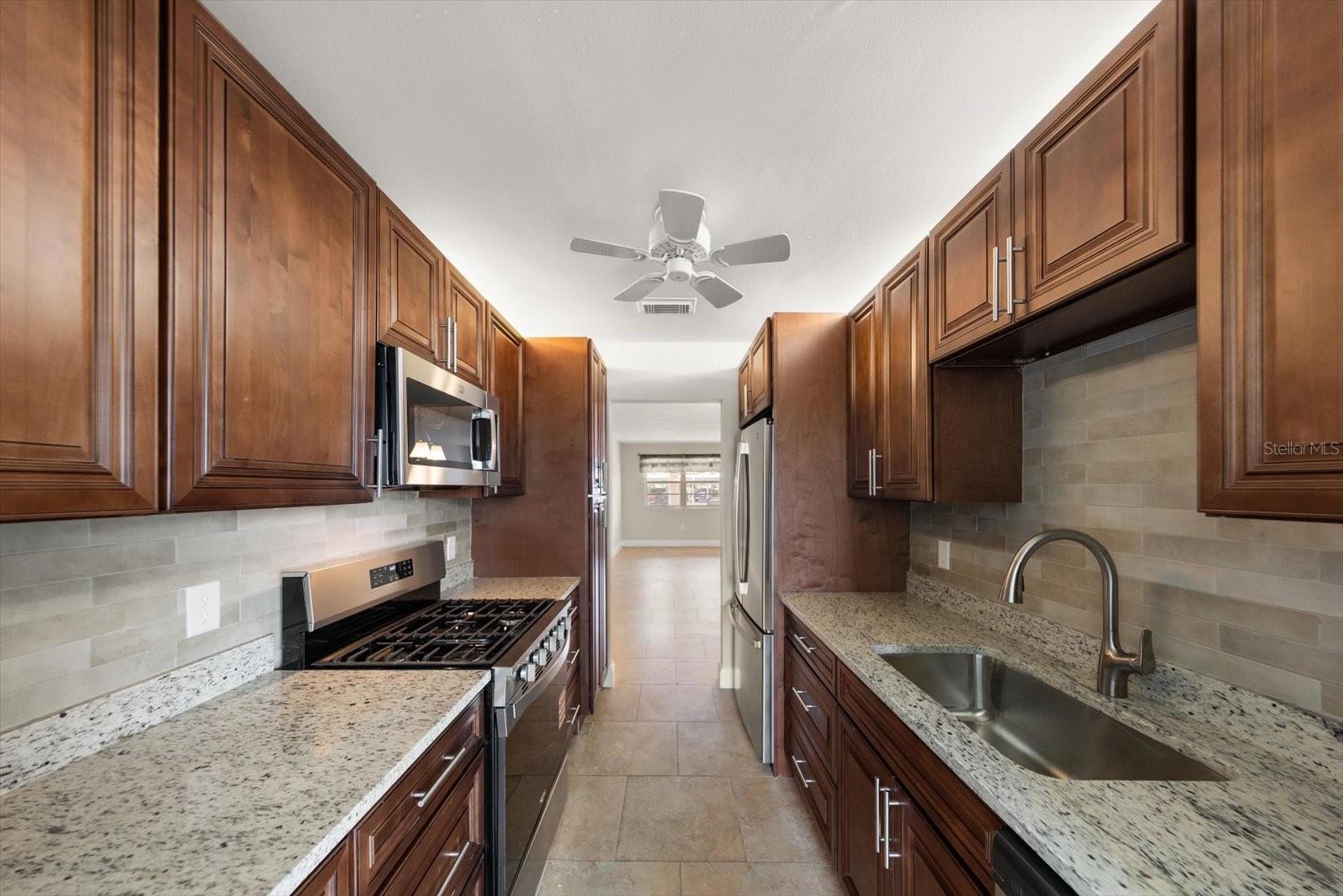 6025 Shore Blvd S #107 Property Photo 13