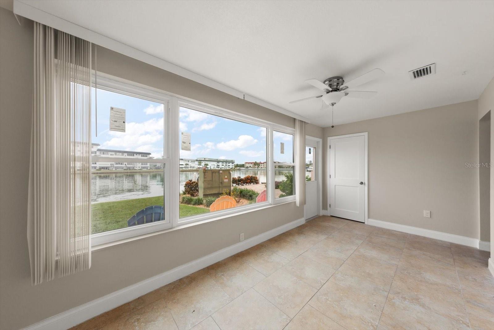 6025 Shore Blvd S #107 Property Photo 16