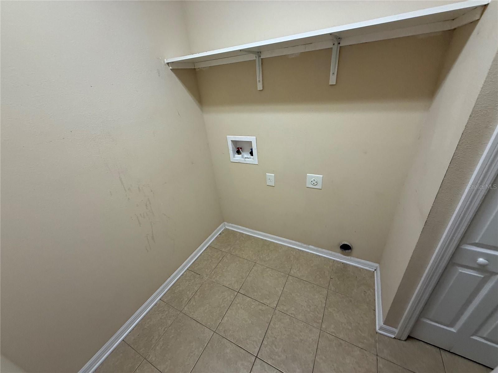 12669 Belcroft Dr Property Photo 8