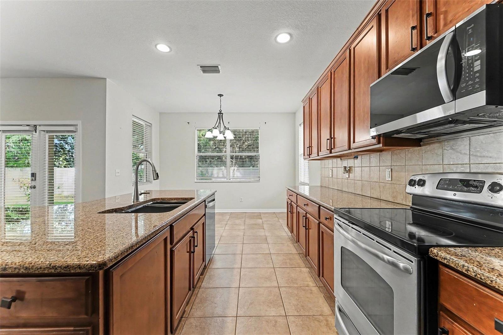 4507 Fieldview Cir Property Photo 16