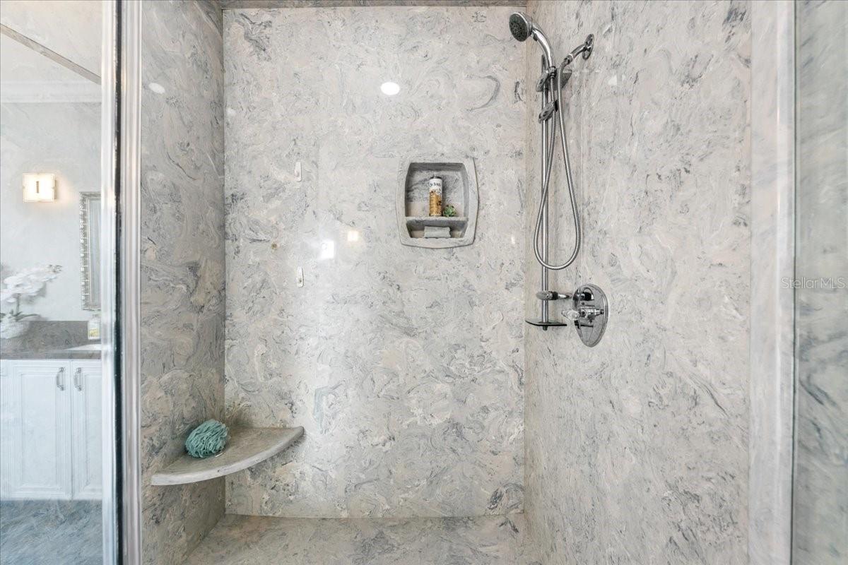 5501 Clipper Ct Property Photo 37
