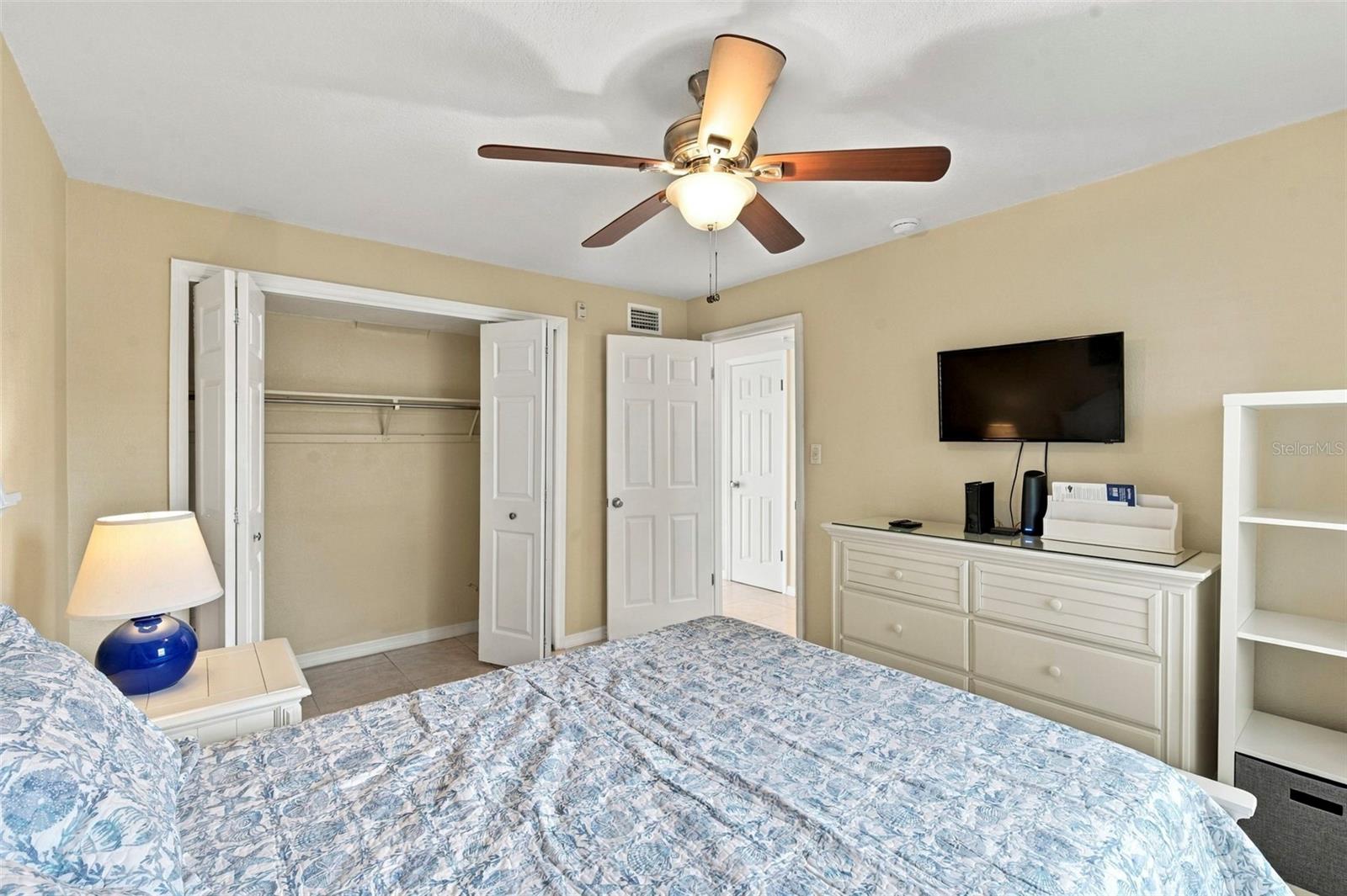 5118 Coquina Key Dr Se #b Property Photo 10