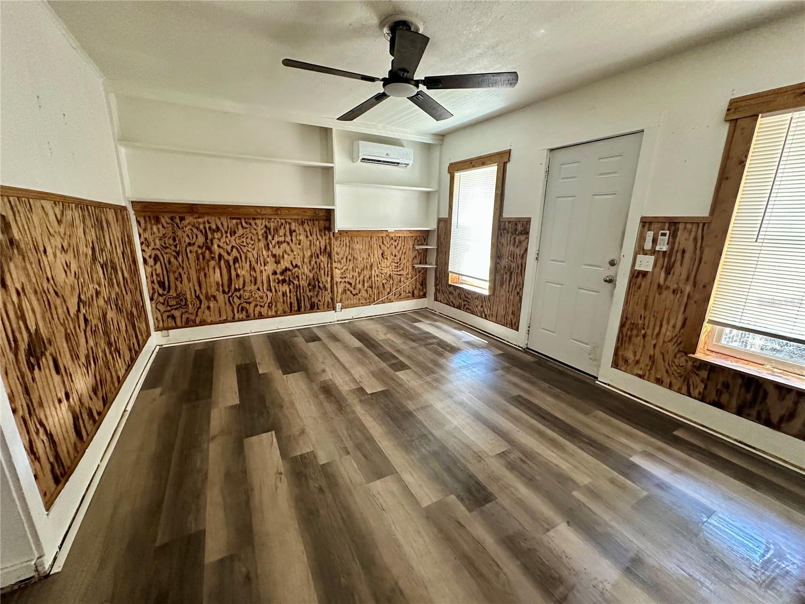 12 61st St Property Photo 3