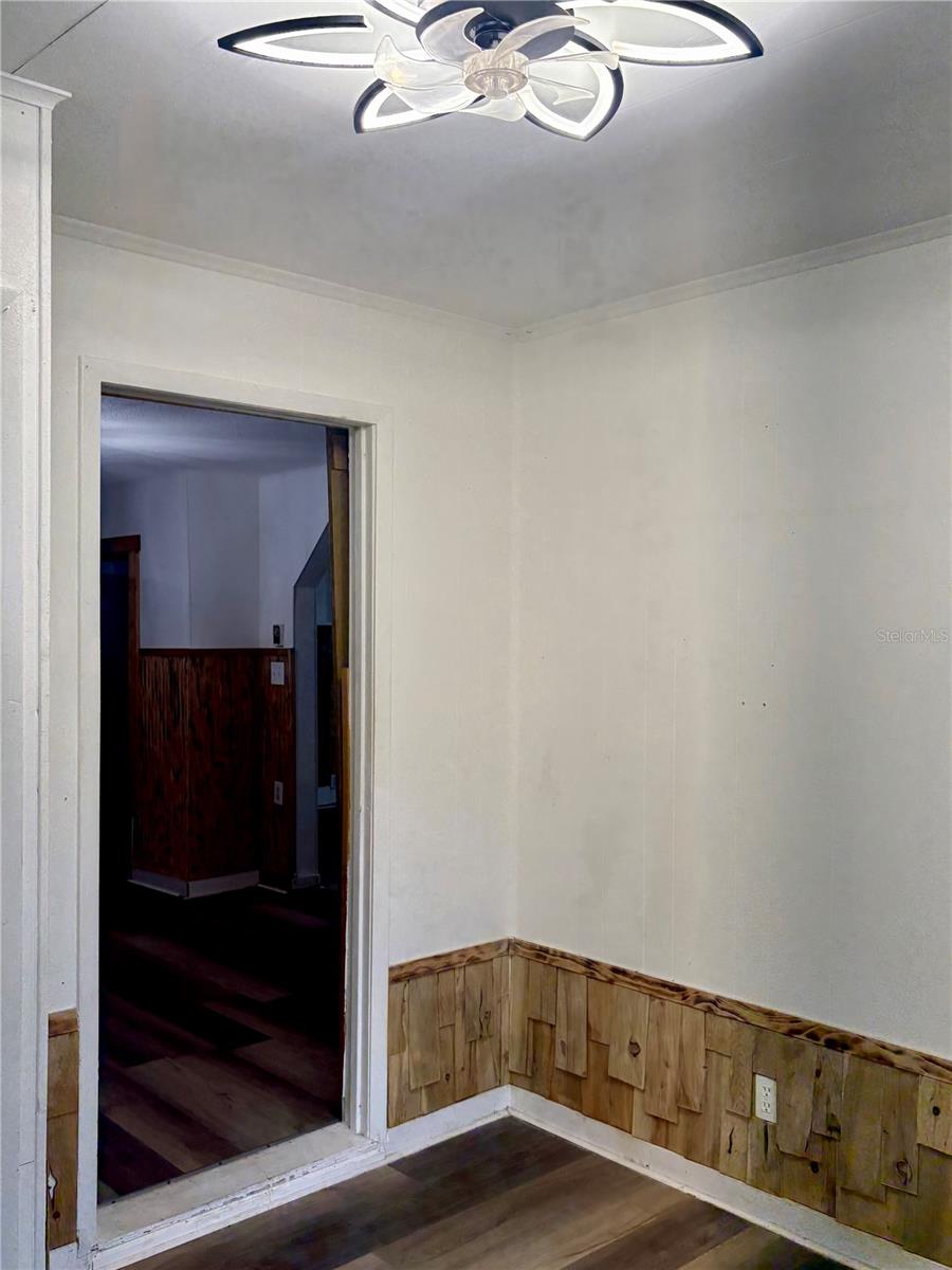 12 61st St Property Photo 17