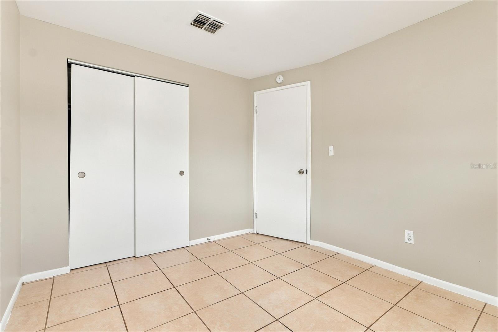 3207 E North Bay St Property Photo 11