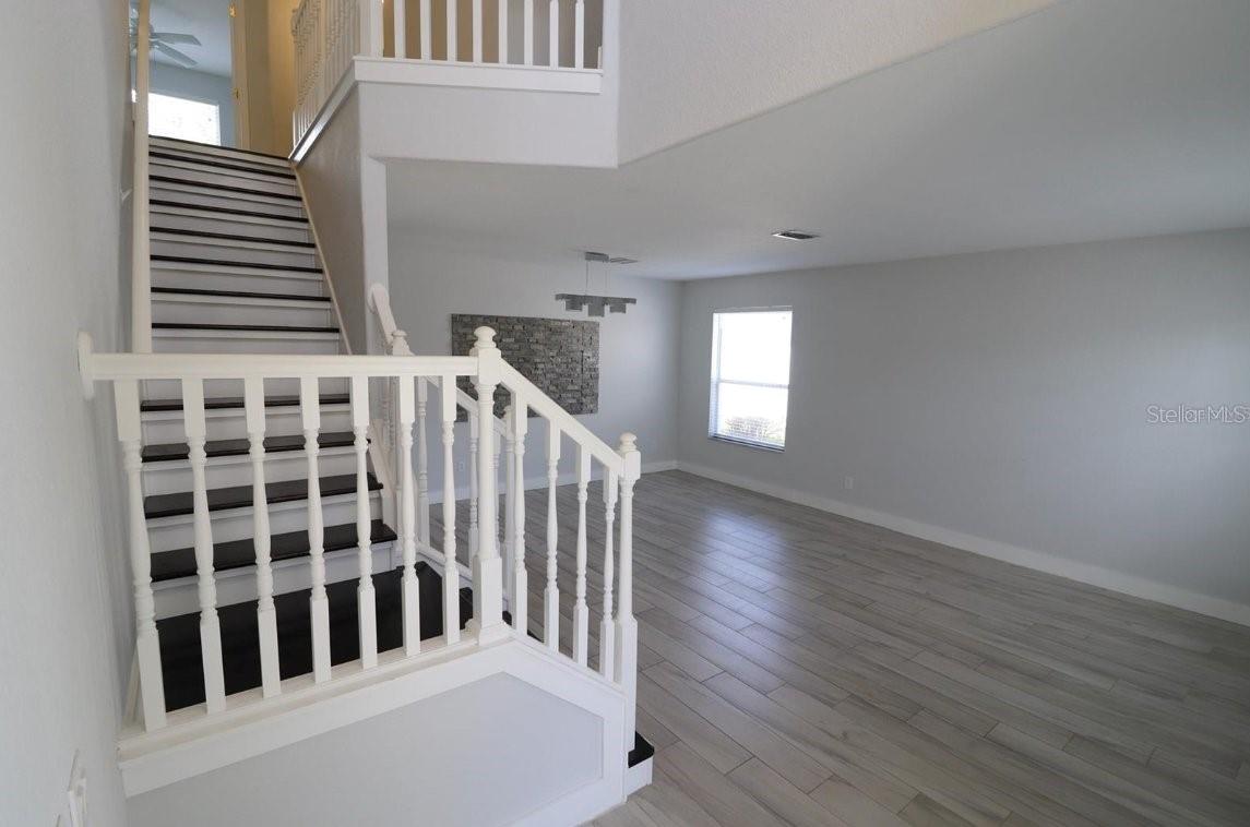 27709 Kirkwood Cir Property Photo 5