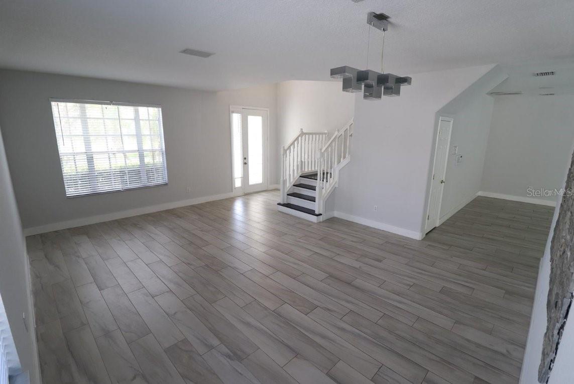 27709 Kirkwood Cir Property Photo 7