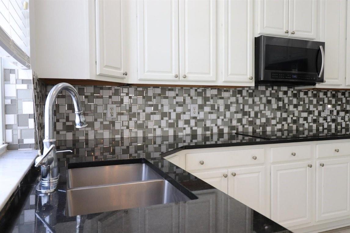 27709 Kirkwood Cir Property Photo 12