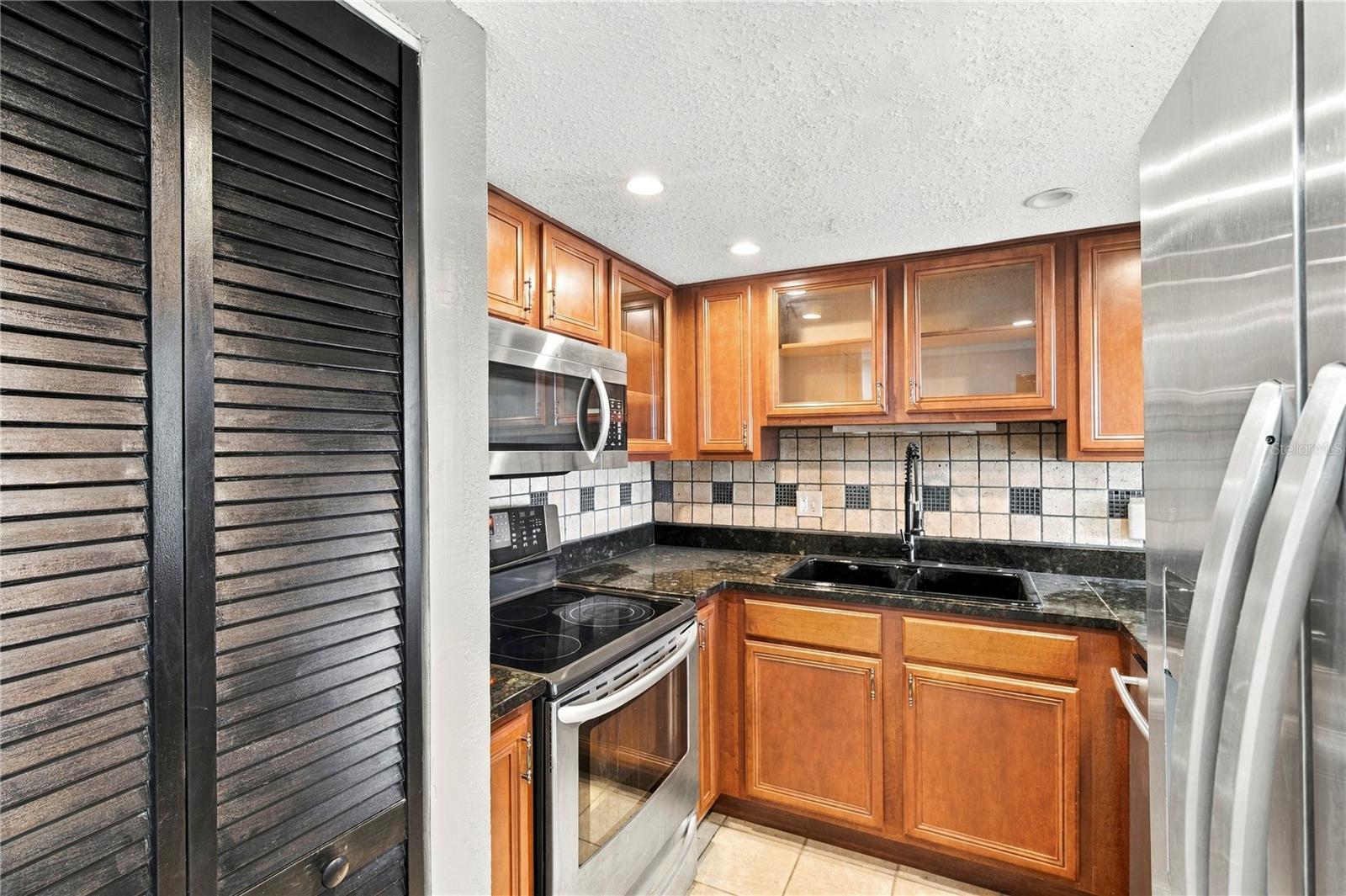 738 Haven Pl Property Photo 10