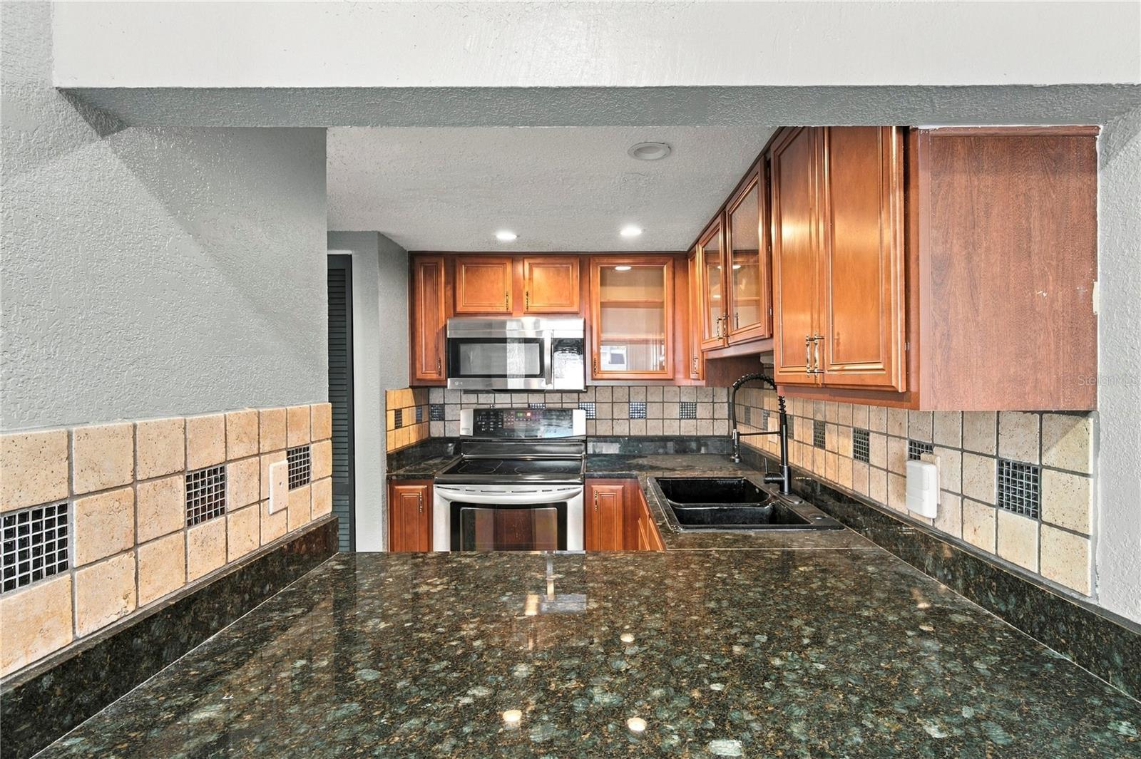 738 Haven Pl Property Photo 12