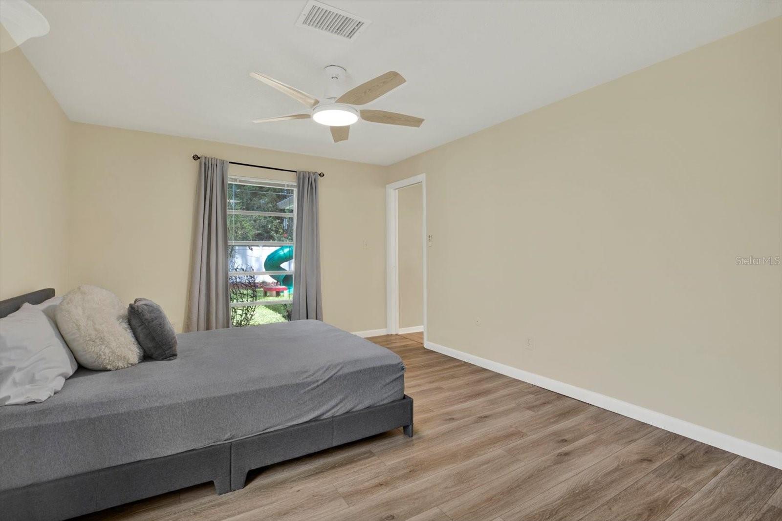 1820 Northwood Dr Property Photo 18