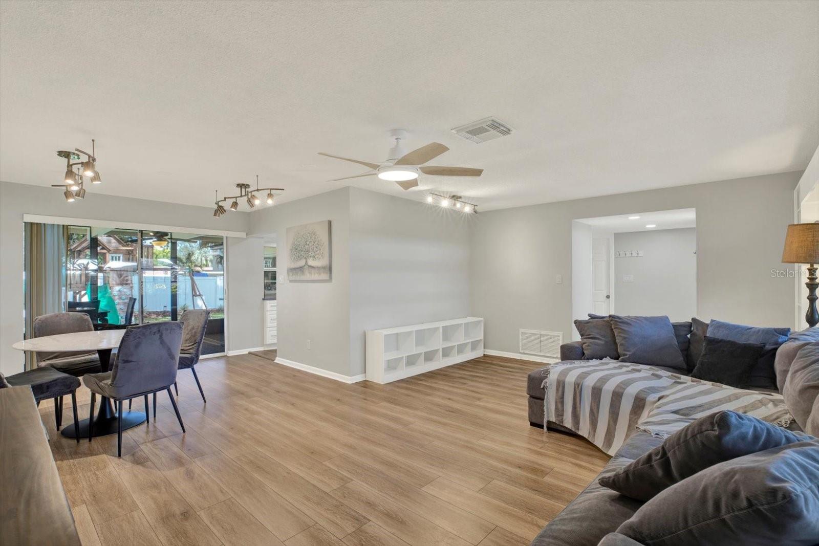 1820 Northwood Dr Property Photo 29