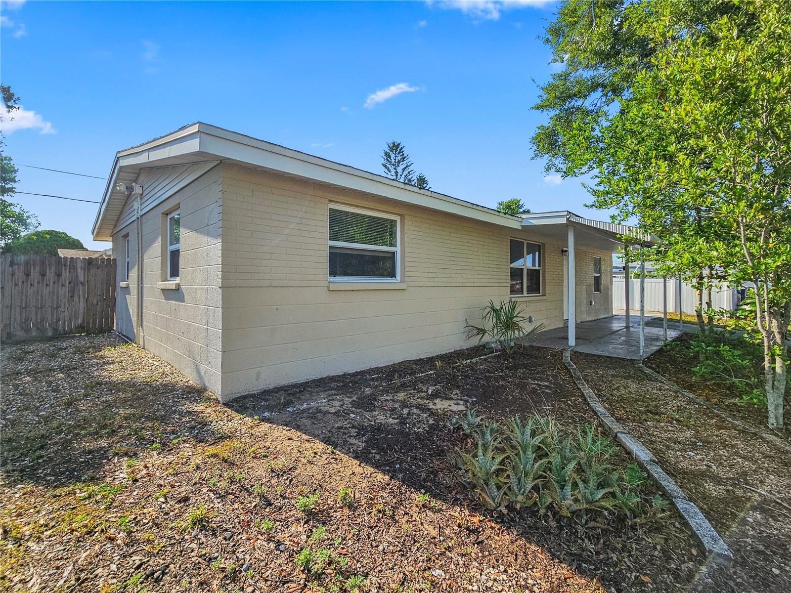 1048 Powersong St Property Photo 2