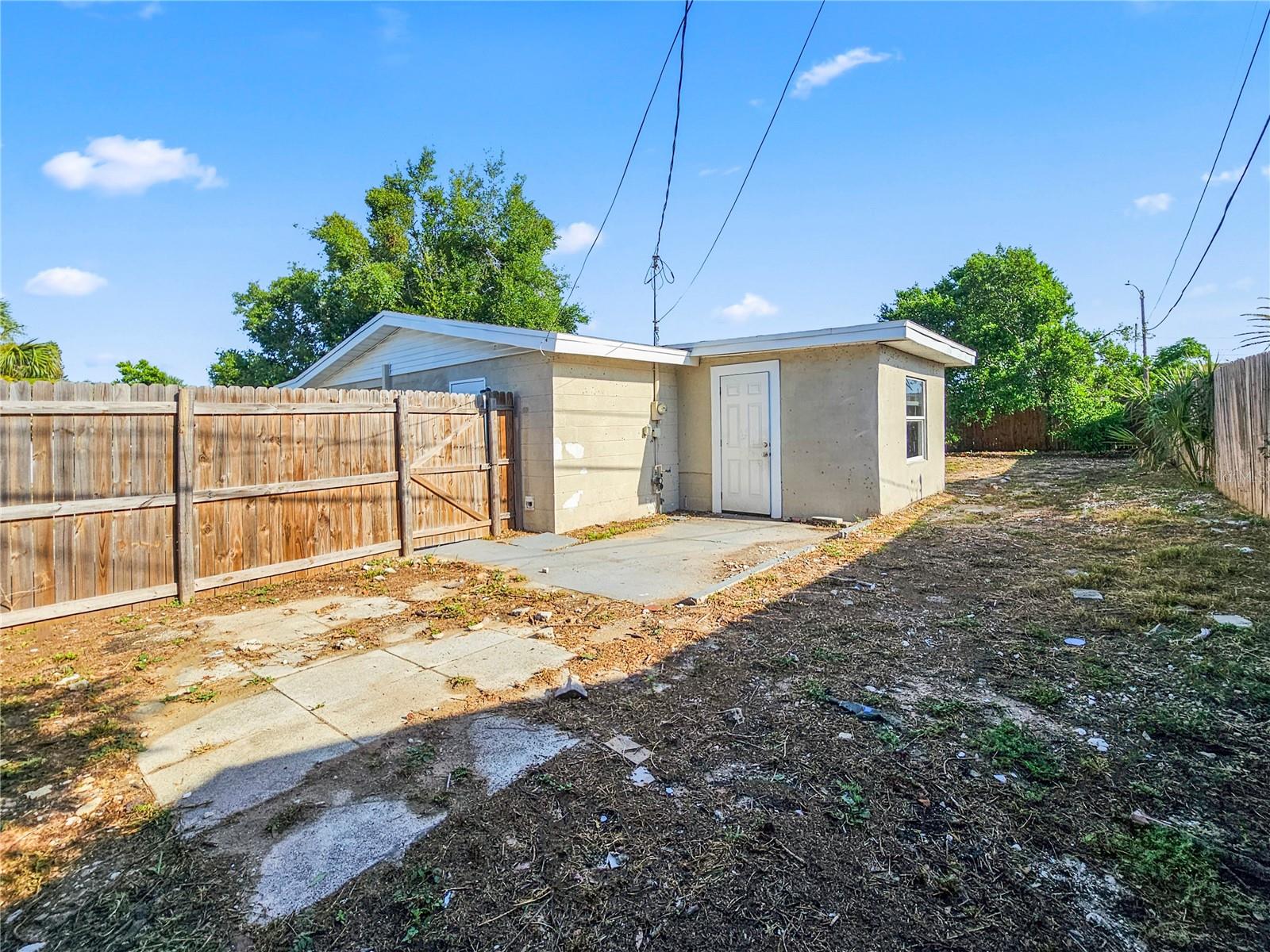 1048 Powersong St Property Photo 13