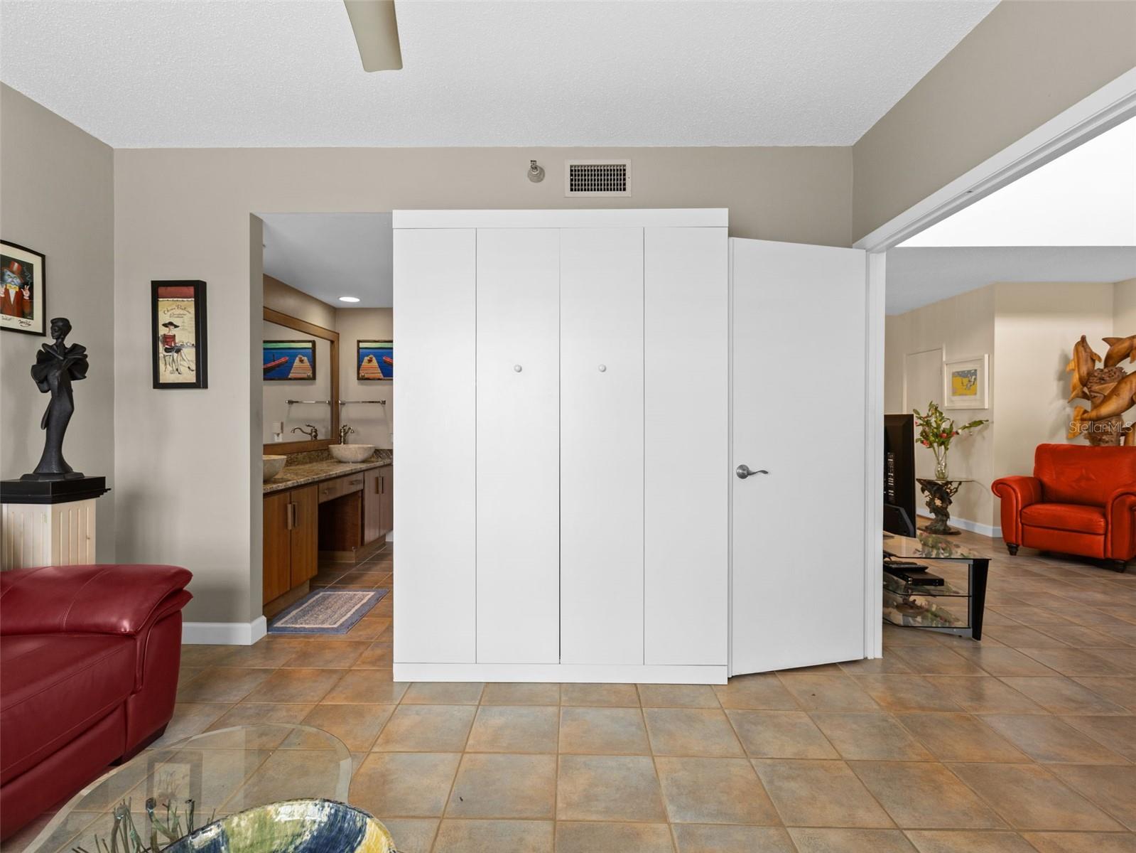 1000 S Harbour Island Blvd #2404 Property Photo 9