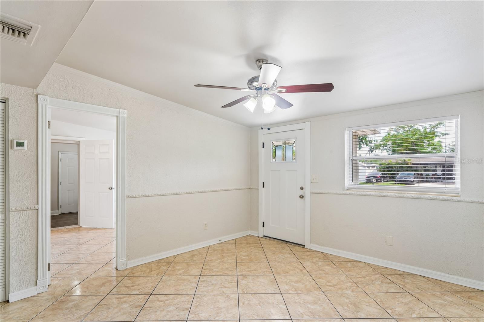 6819 Tuttle St Property Photo 4