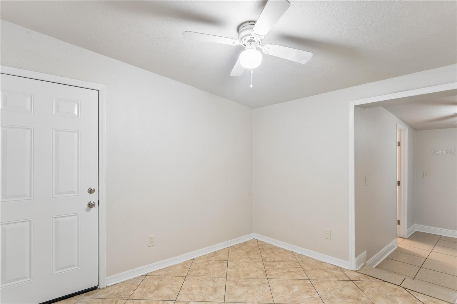 6819 Tuttle St Property Photo 9