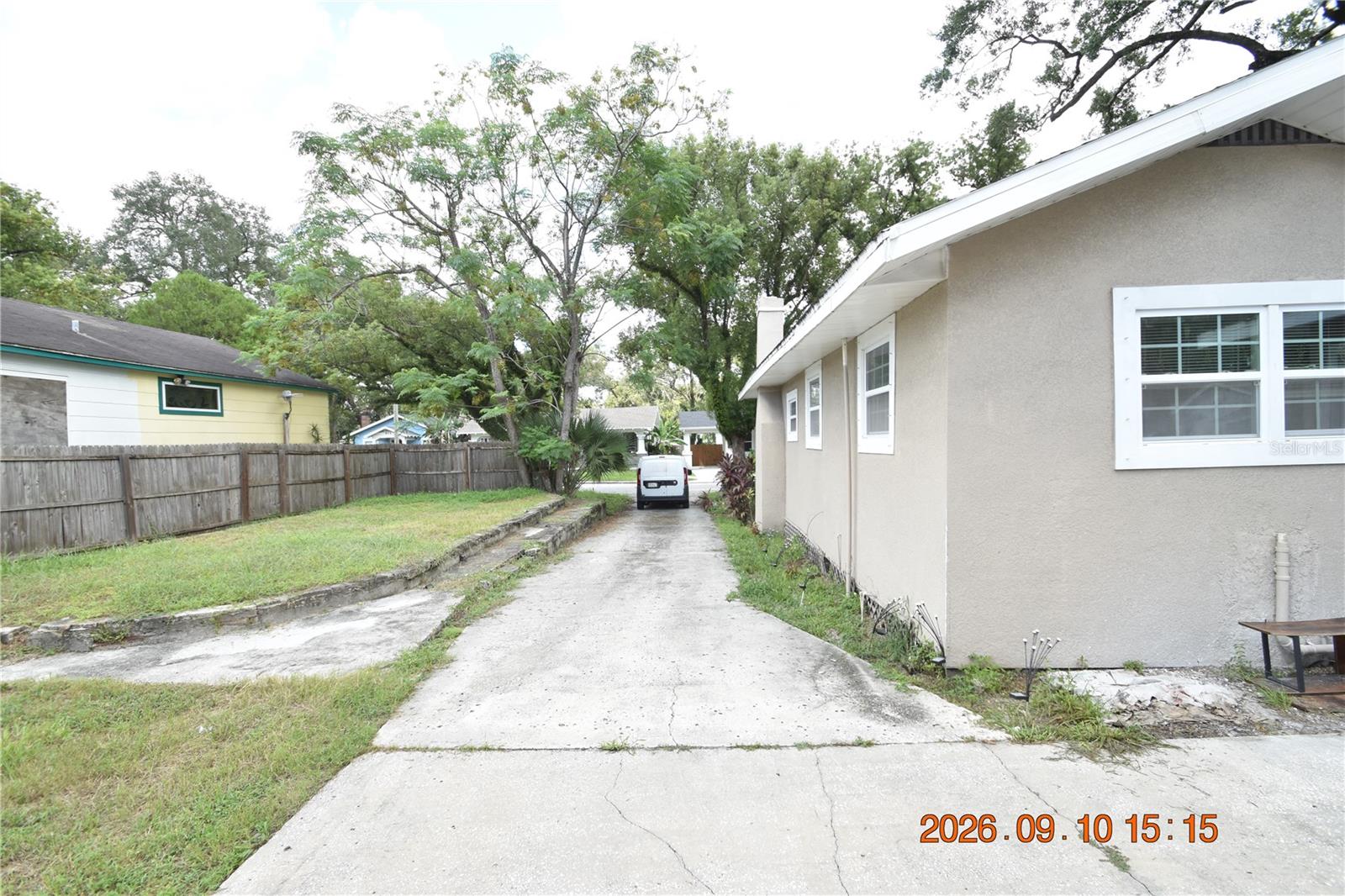 907 E Patterson St Property Photo 4
