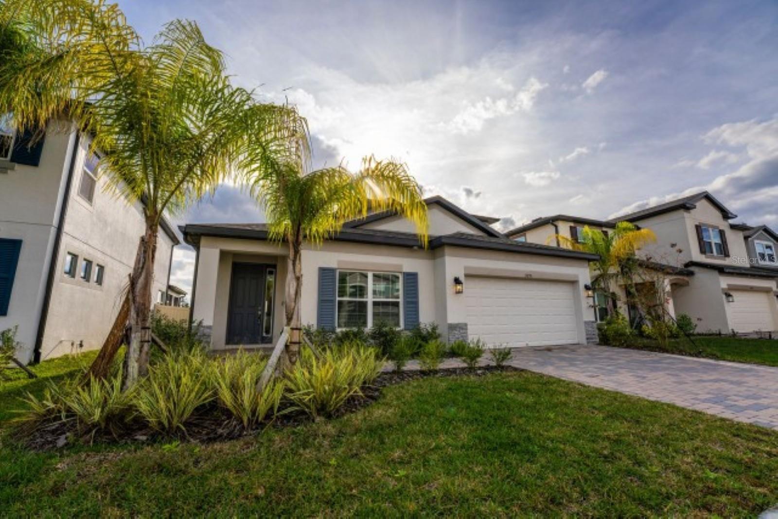 10715 New Morning Dr Property Photo 4
