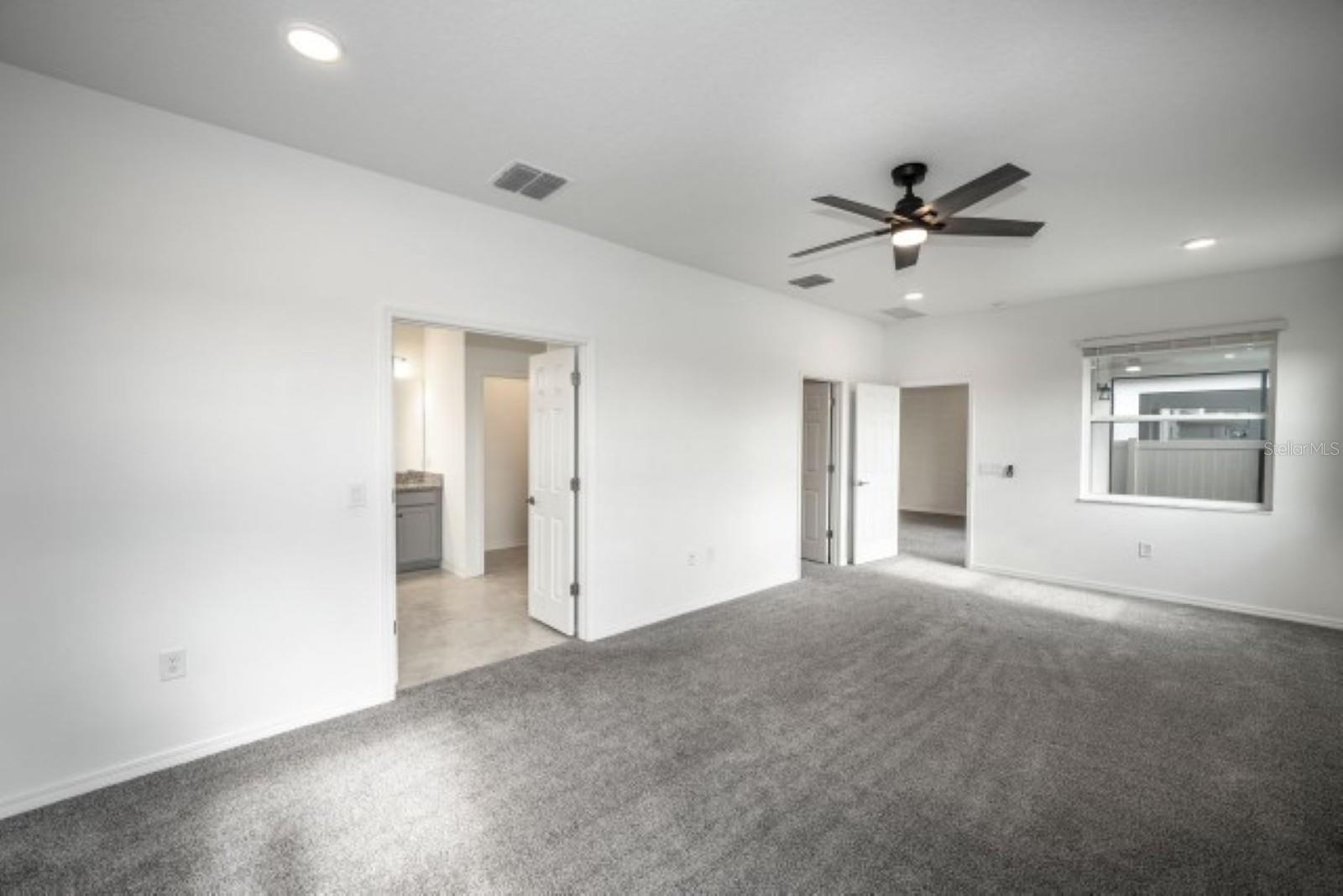 10715 New Morning Dr Property Photo 16
