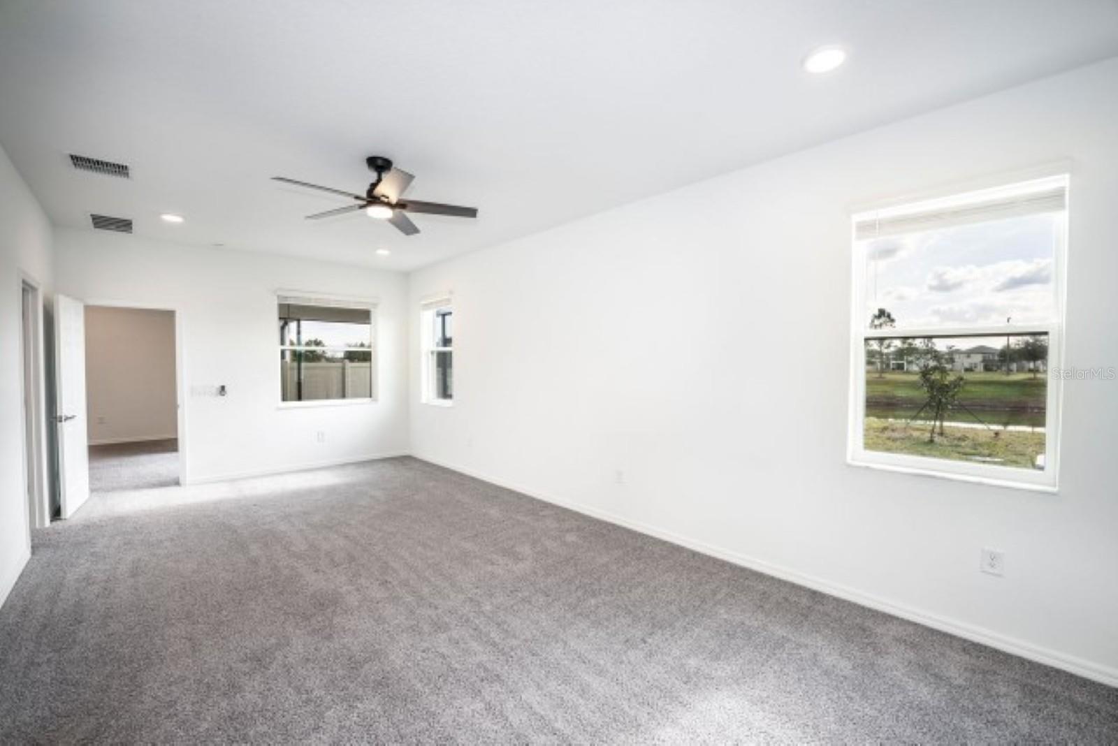 10715 New Morning Dr Property Photo 18