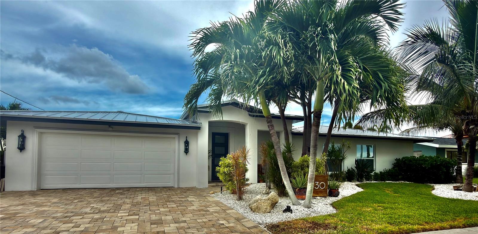 430 Palm Is Se Property Photo 1