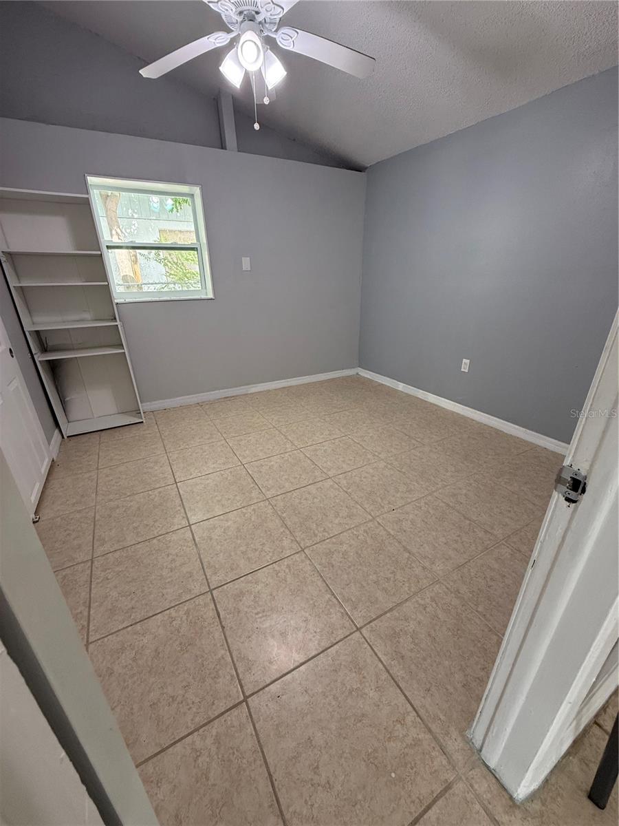 7325 Ivanhoe Dr Property Photo 4