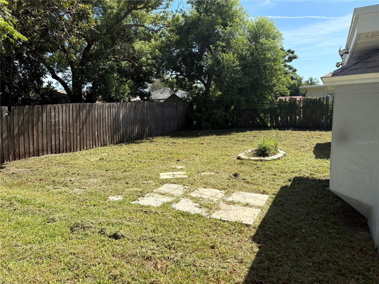 7325 Ivanhoe Dr Property Photo 7