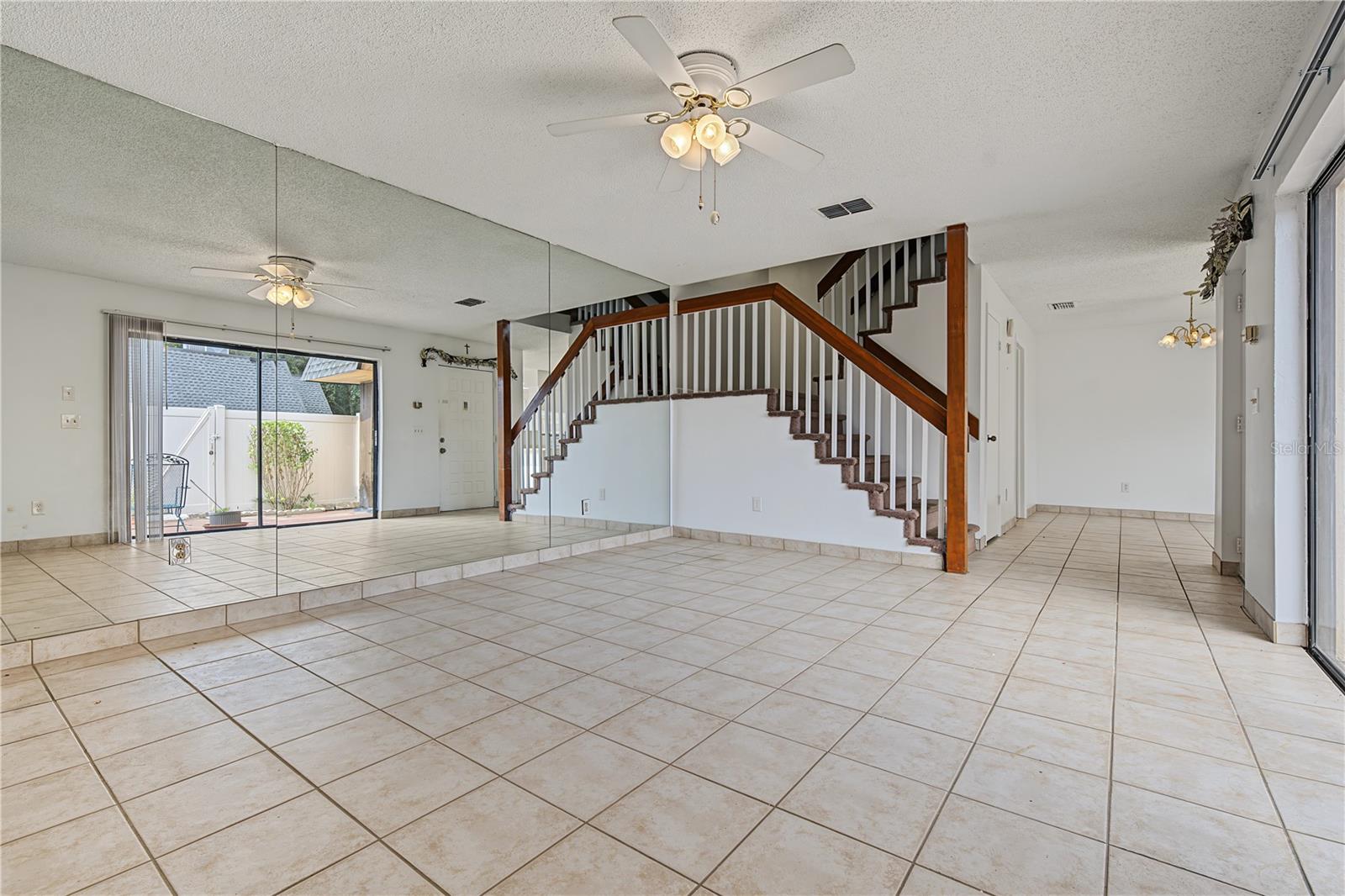 8119 Oak Trace Way #c Property Photo 5