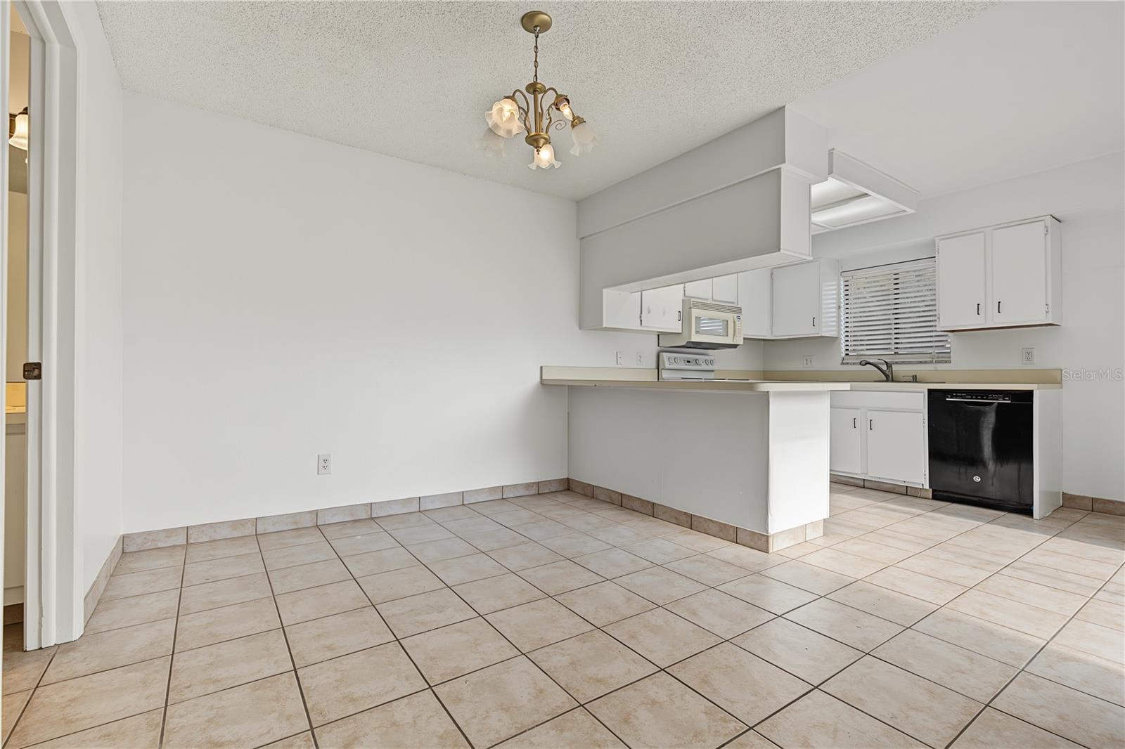 8119 Oak Trace Way #c Property Photo 7