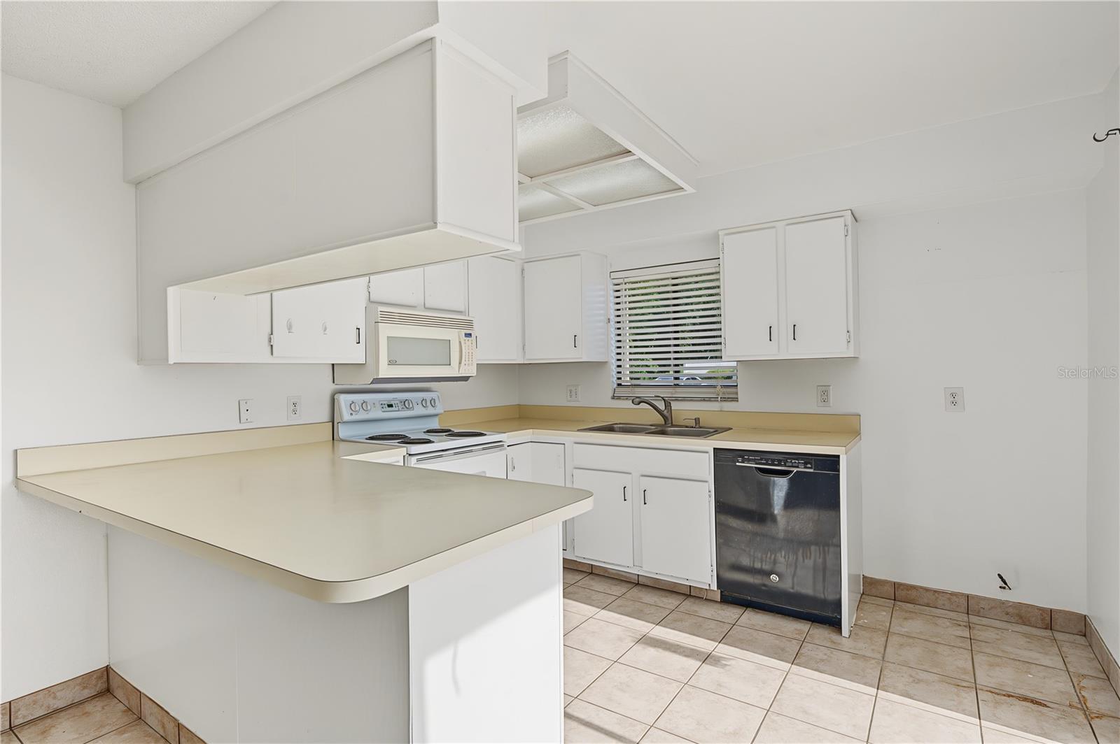 8119 Oak Trace Way #c Property Photo 8