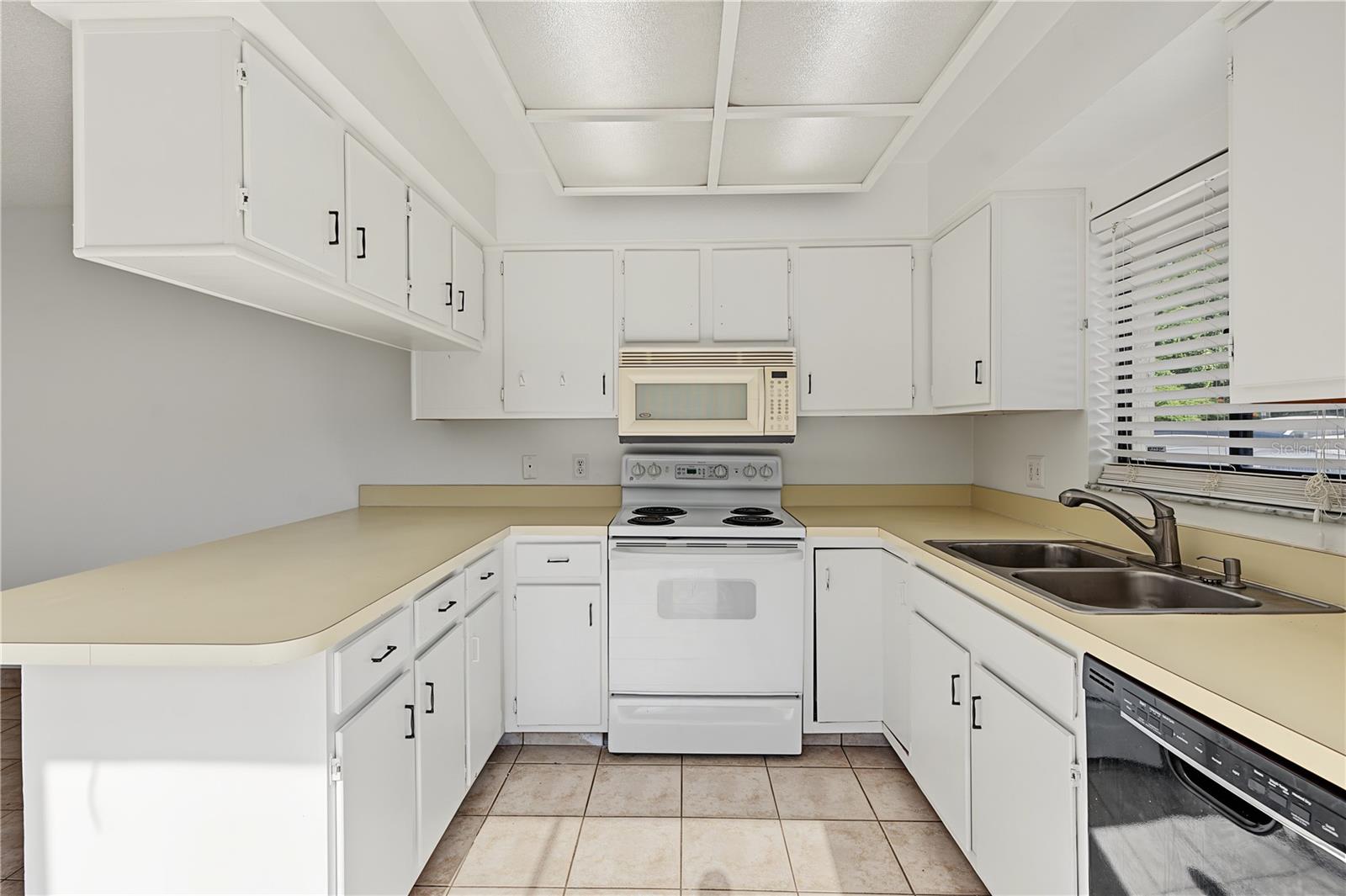 8119 Oak Trace Way #c Property Photo 10
