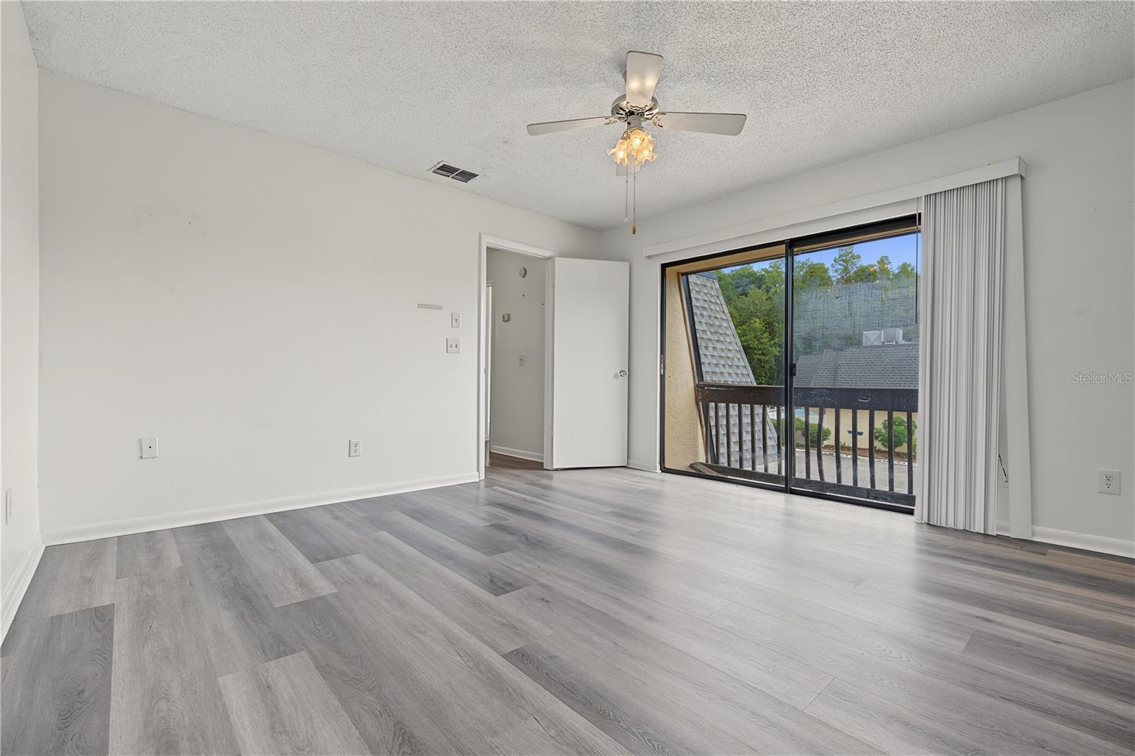 8119 Oak Trace Way #c Property Photo 17