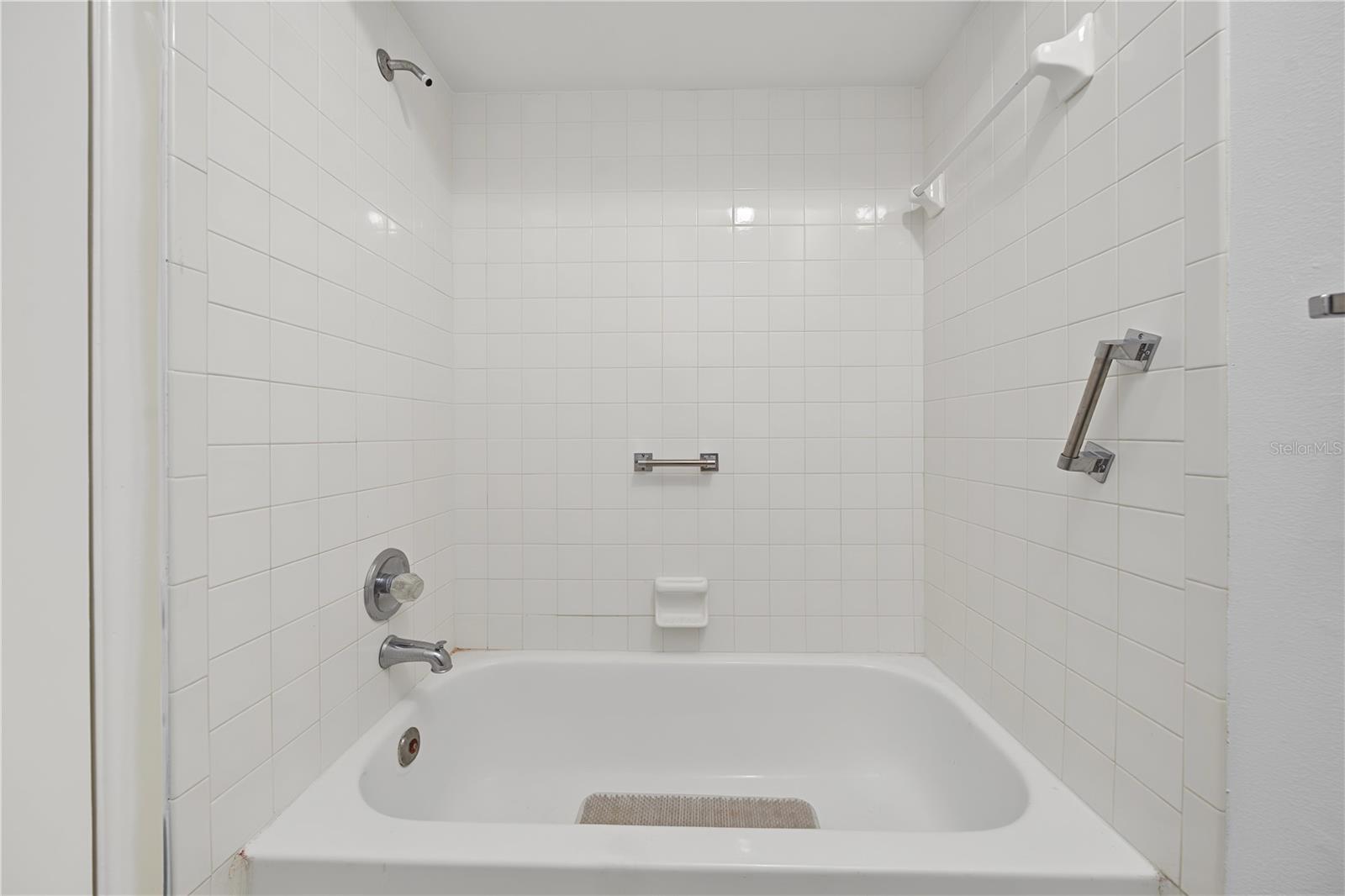 8119 Oak Trace Way #c Property Photo 19