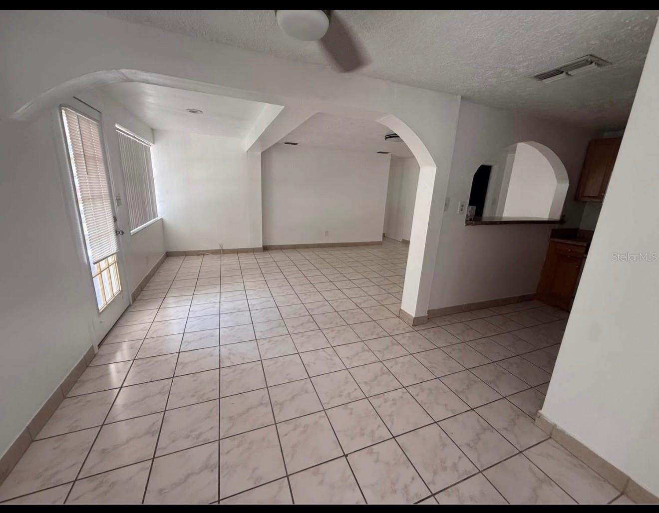 7210 N Hubert Ave Property Photo 3