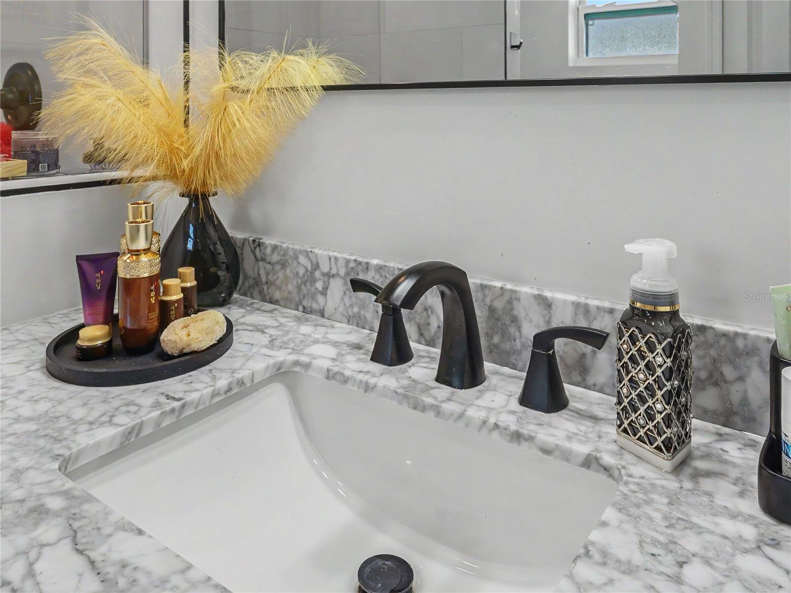9397 Northcliffe Blvd Property Photo 26