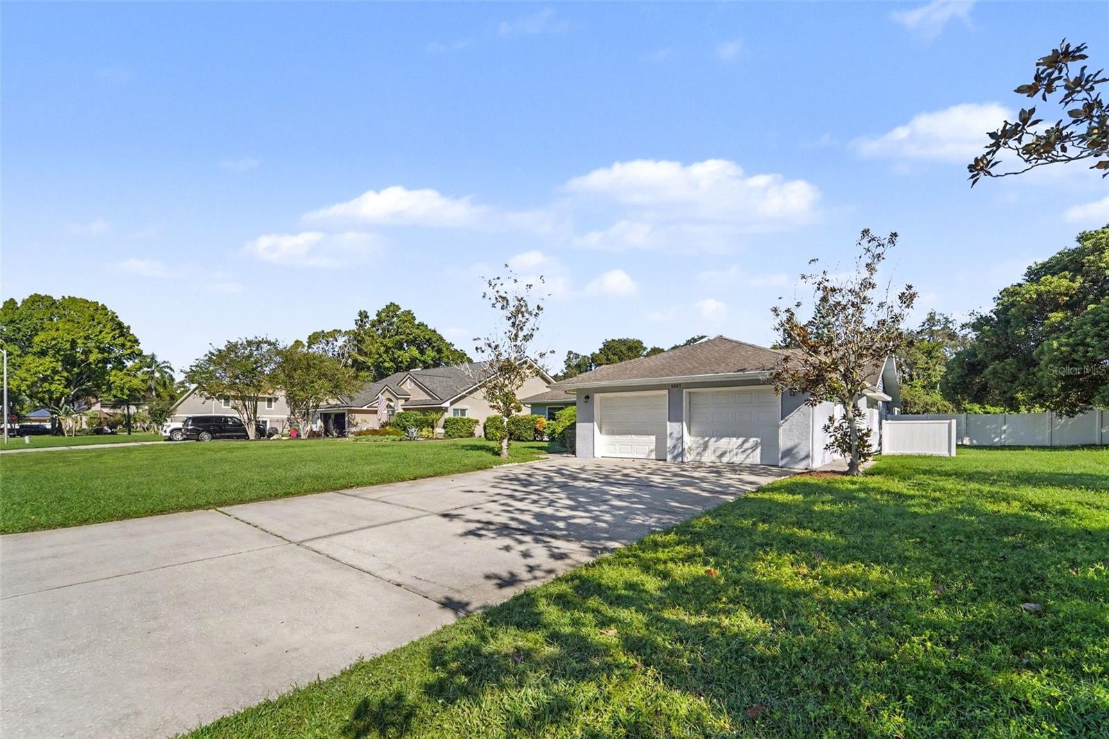8807 Wellesly Ct Property Photo 2