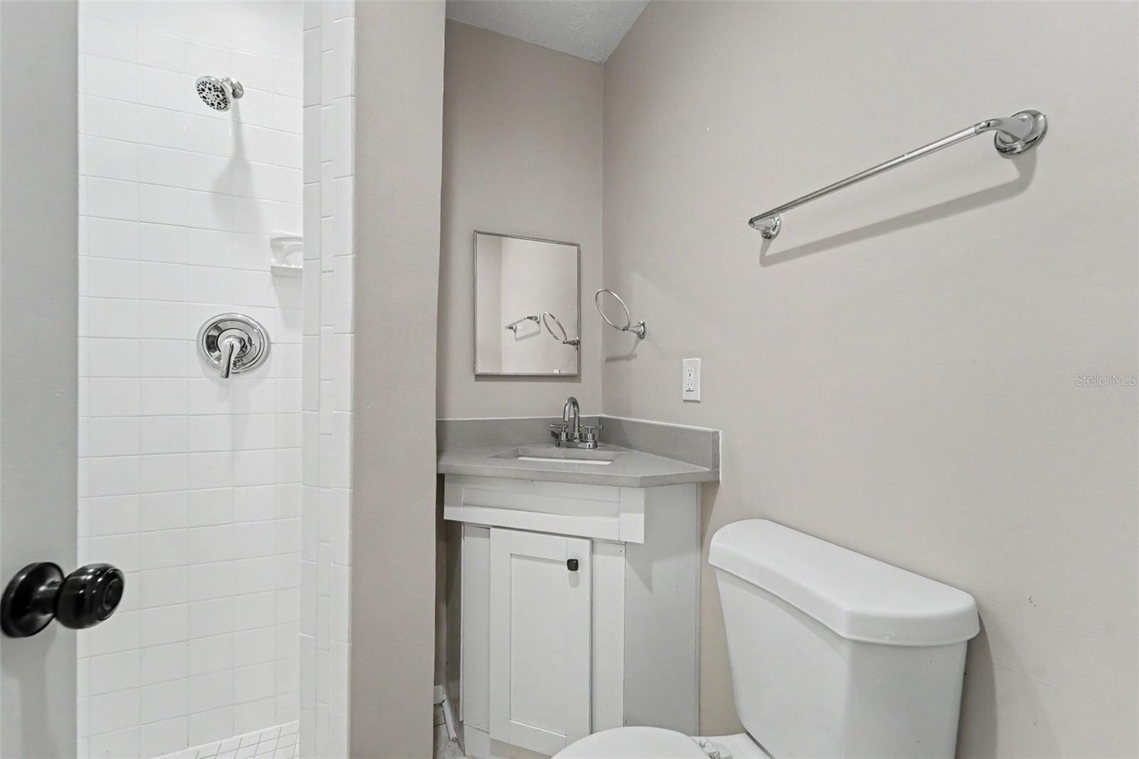 8807 Wellesly Ct Property Photo 22