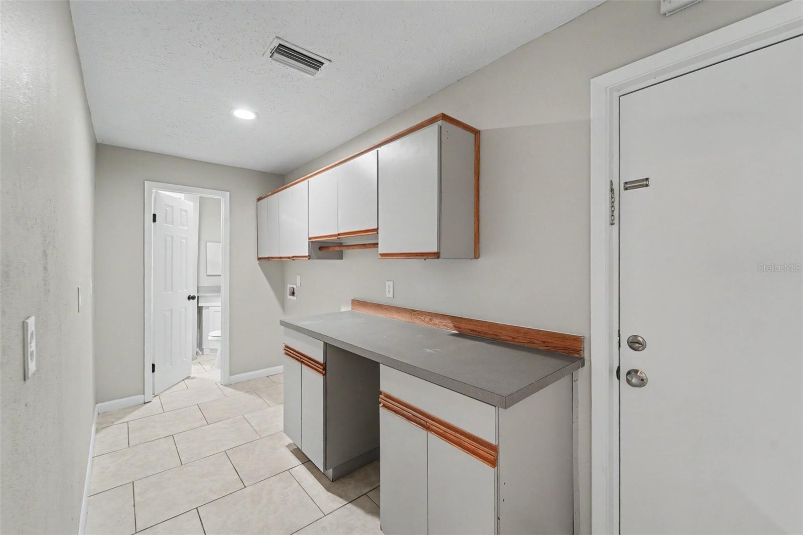 8807 Wellesly Ct Property Photo 23