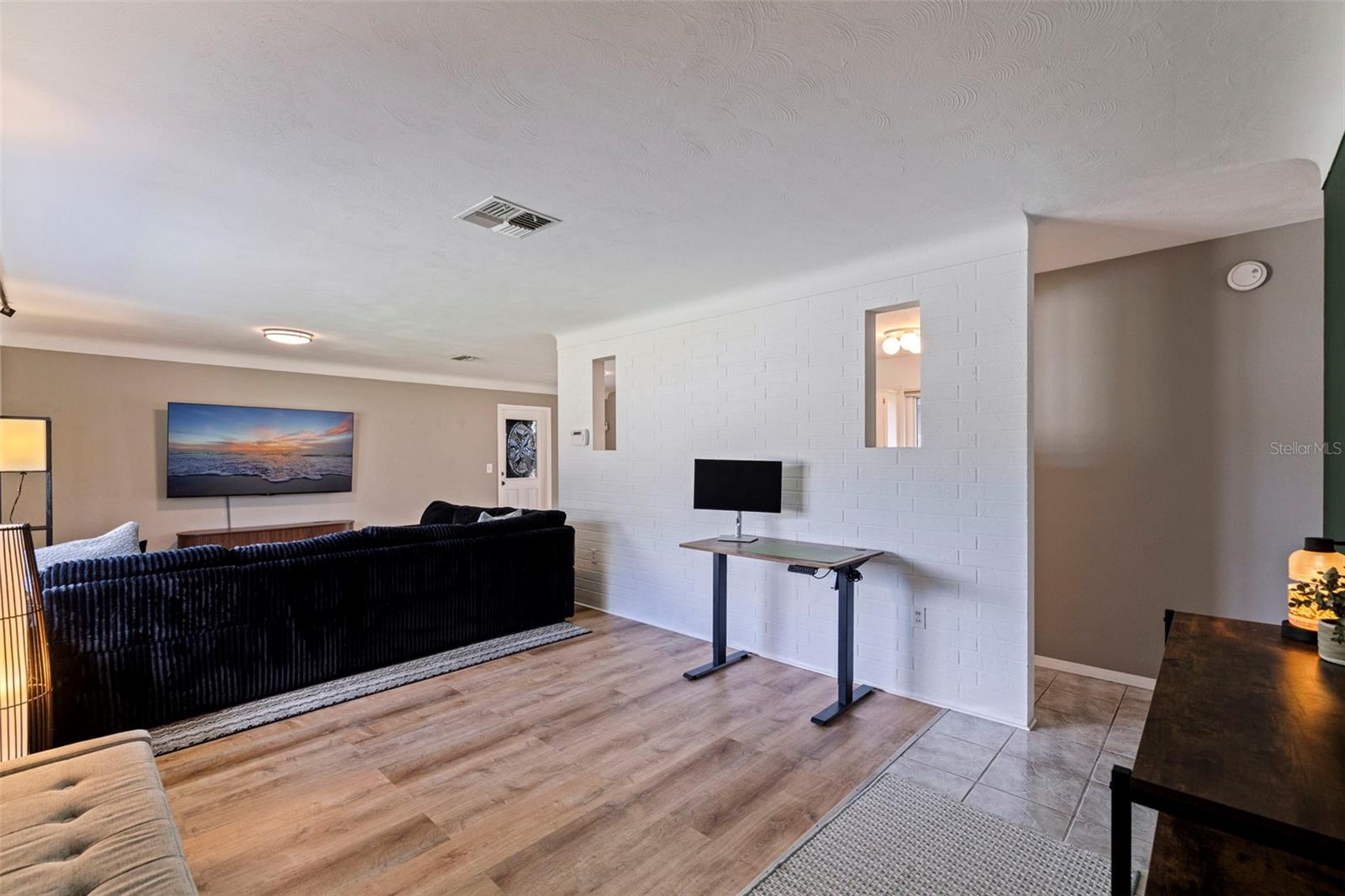 4333 61st Ln N Property Photo 2