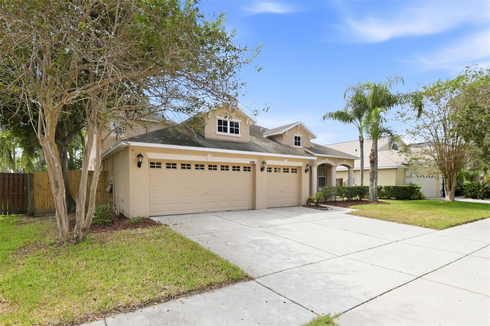11409 Blue Lilac Ave Property Photo 2