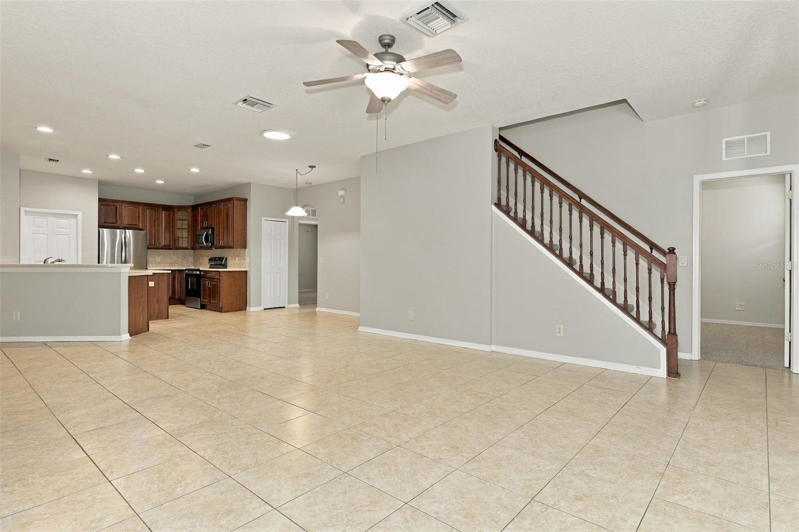 11409 Blue Lilac Ave Property Photo 6
