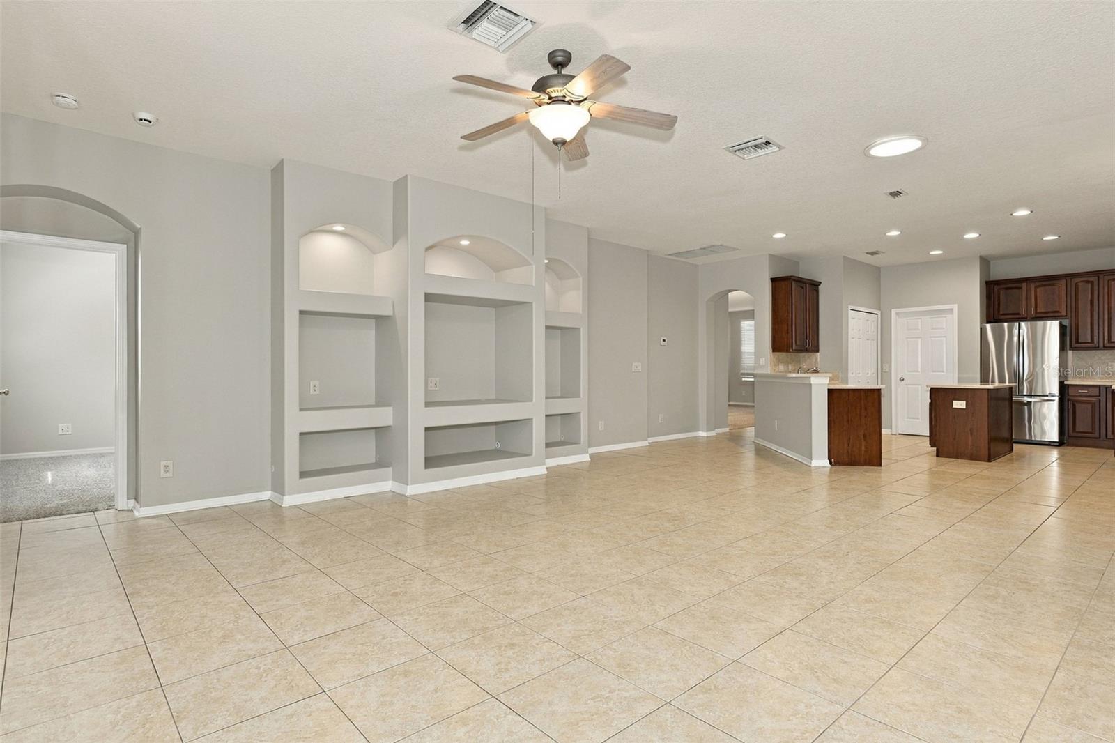 11409 Blue Lilac Ave Property Photo 7