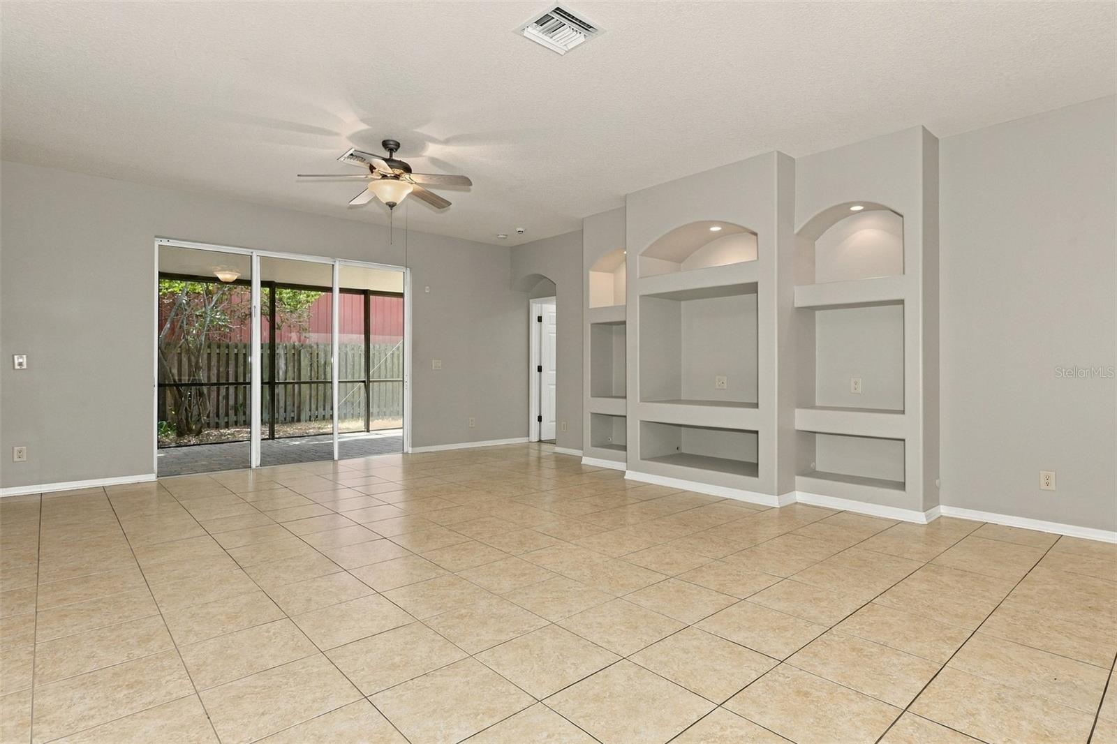 11409 Blue Lilac Ave Property Photo 9