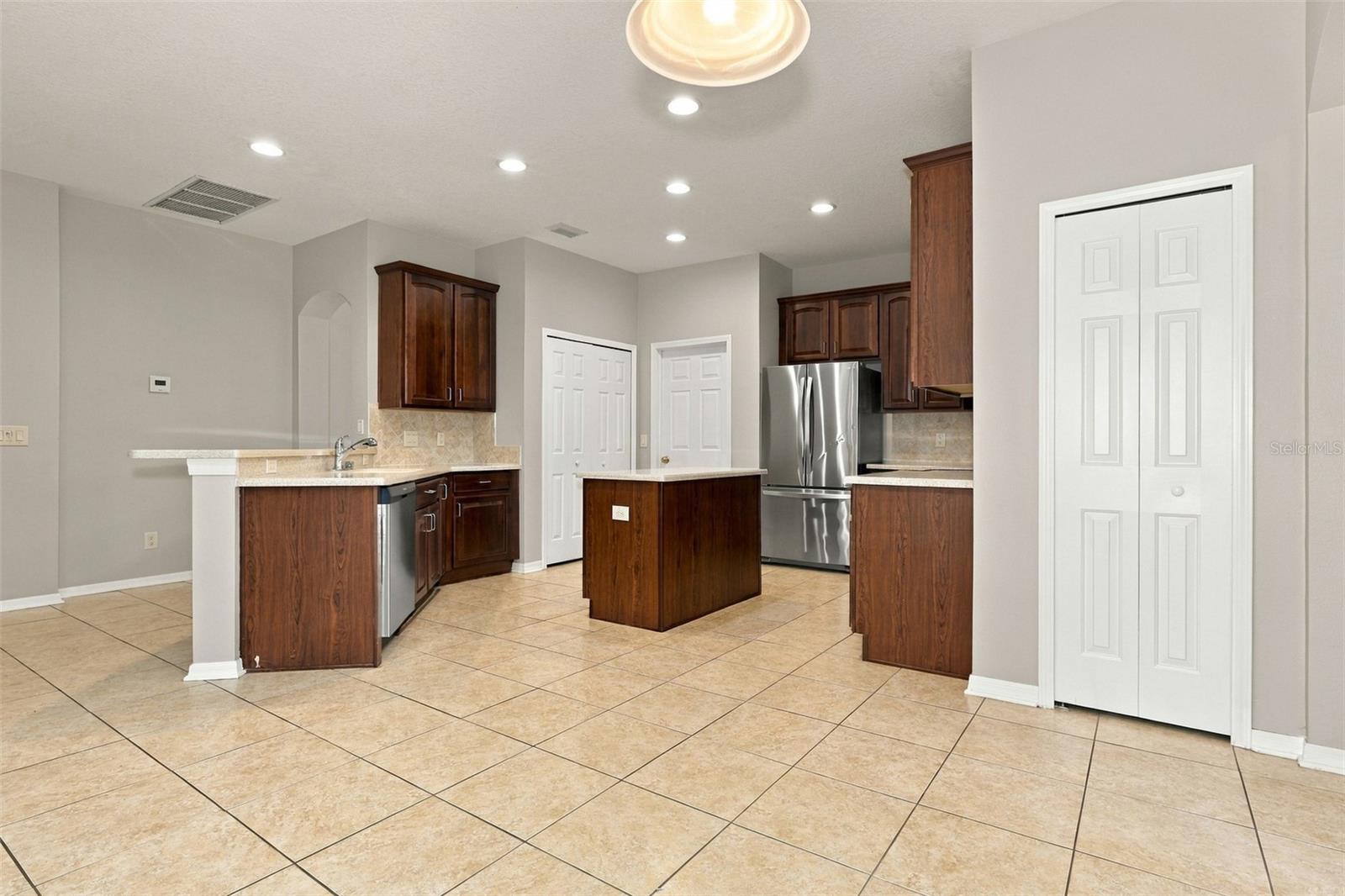 11409 Blue Lilac Ave Property Photo 11
