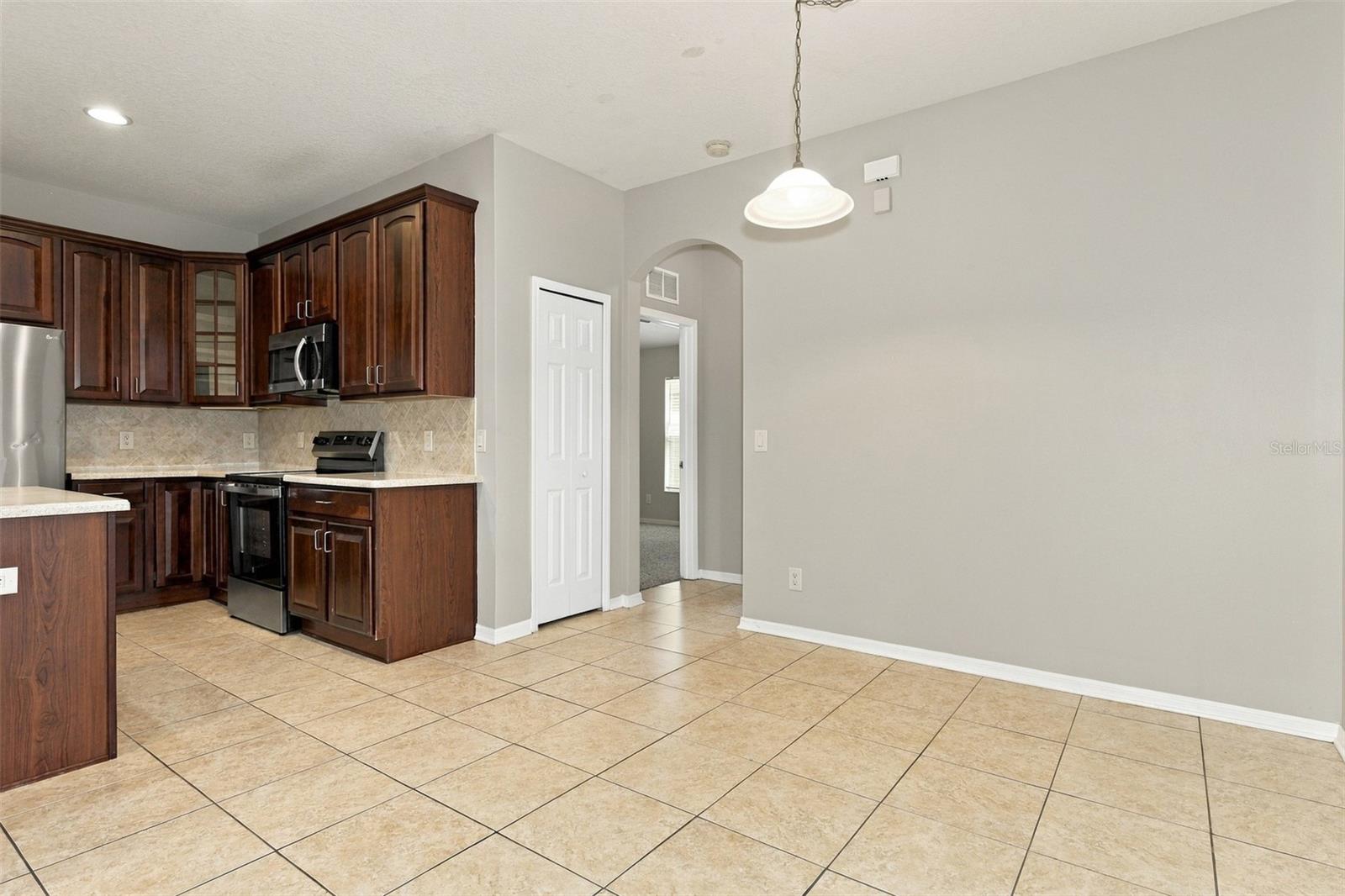 11409 Blue Lilac Ave Property Photo 12