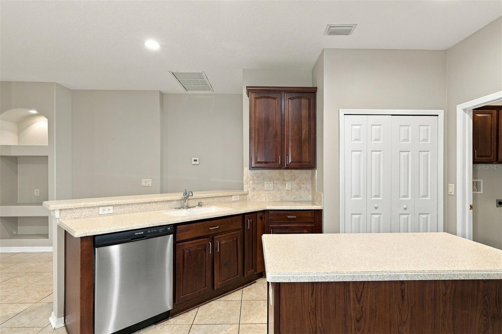11409 Blue Lilac Ave Property Photo 15