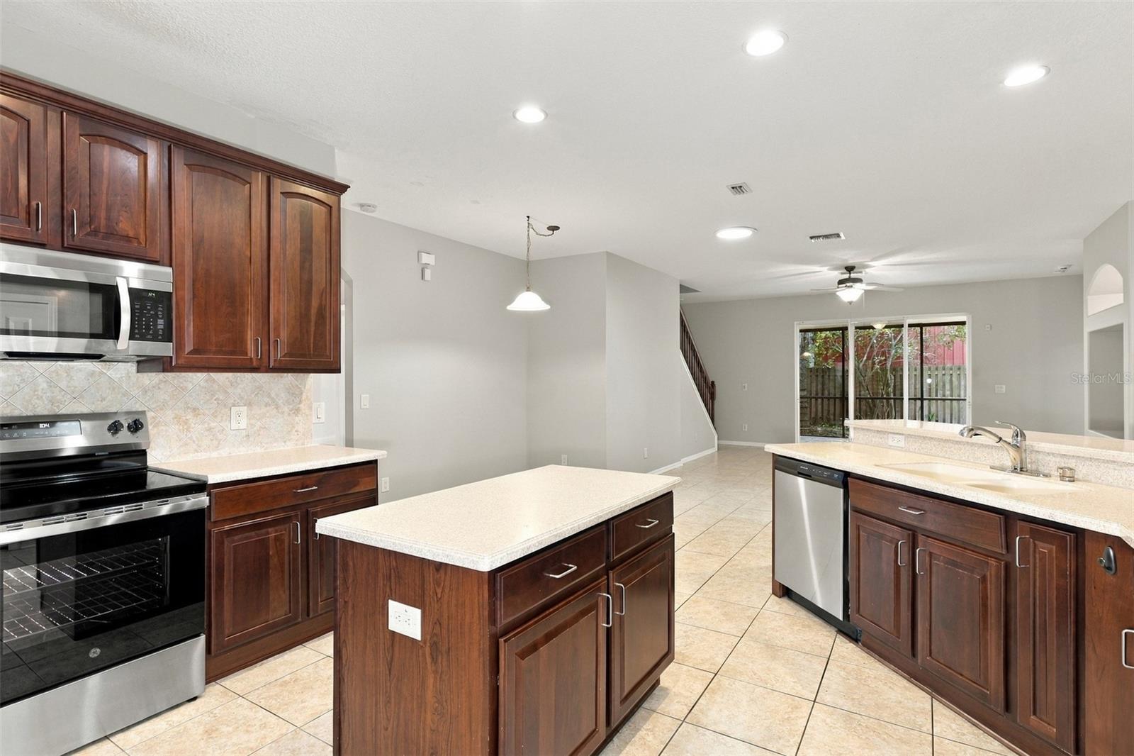 11409 Blue Lilac Ave Property Photo 17